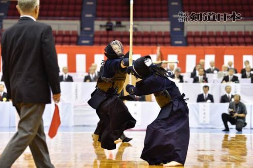 このイメージ画像は、このサイト記事「全日本東西対抗剣道大会 女子 おすすめ動画＆人気YouTubeランキングまとめ！」のアイキャッチ画像として利用しています。